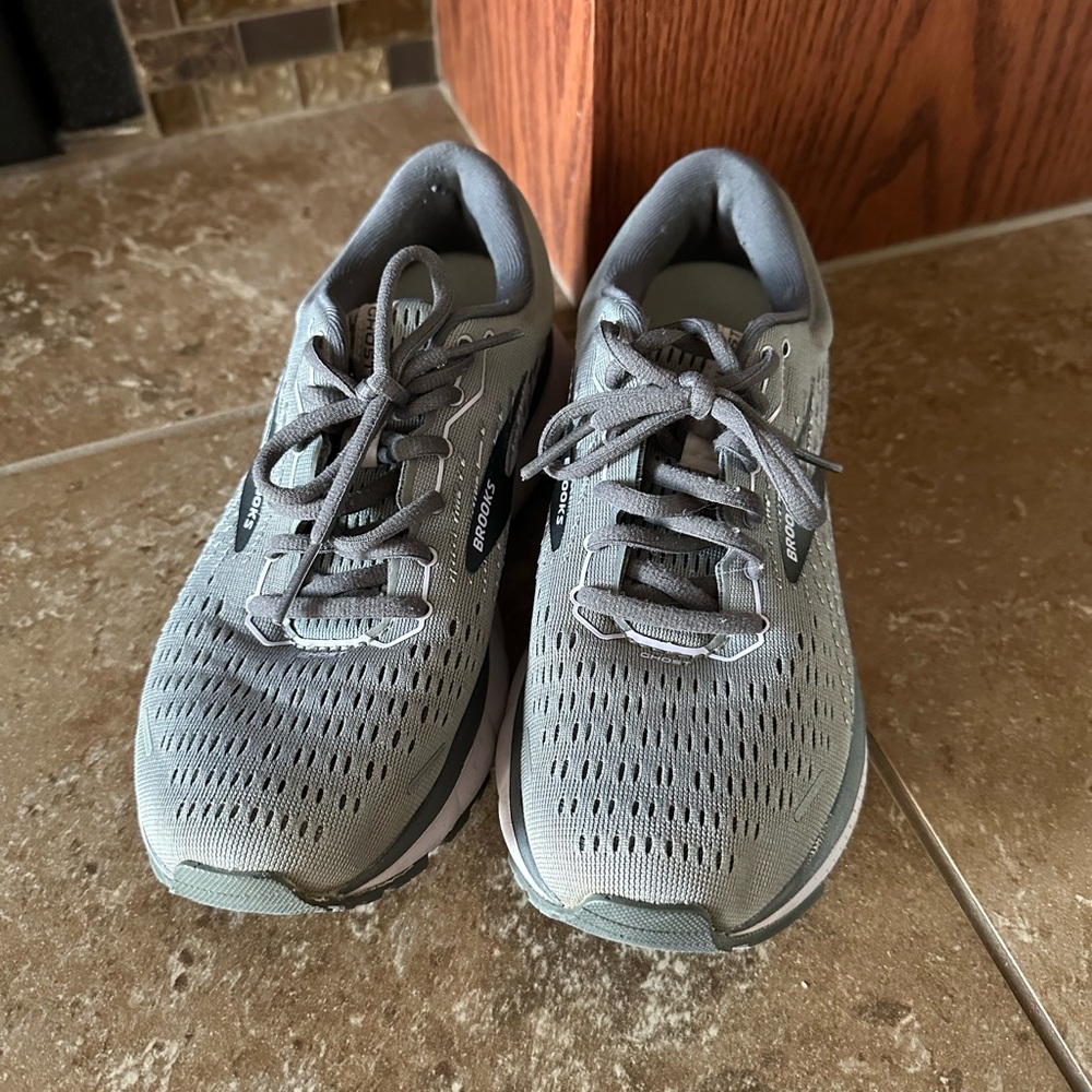 Brooks Ghost 13 Grey/light purple